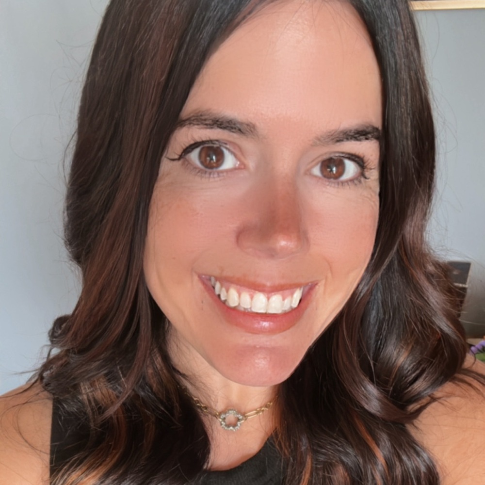 Meet your Posher, Angela